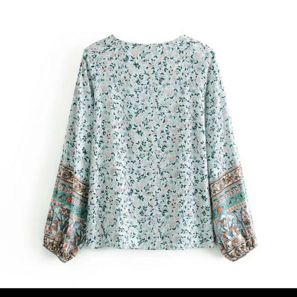 ‼️S left💞New boutique Button Front blouse - Picture 4 of 8